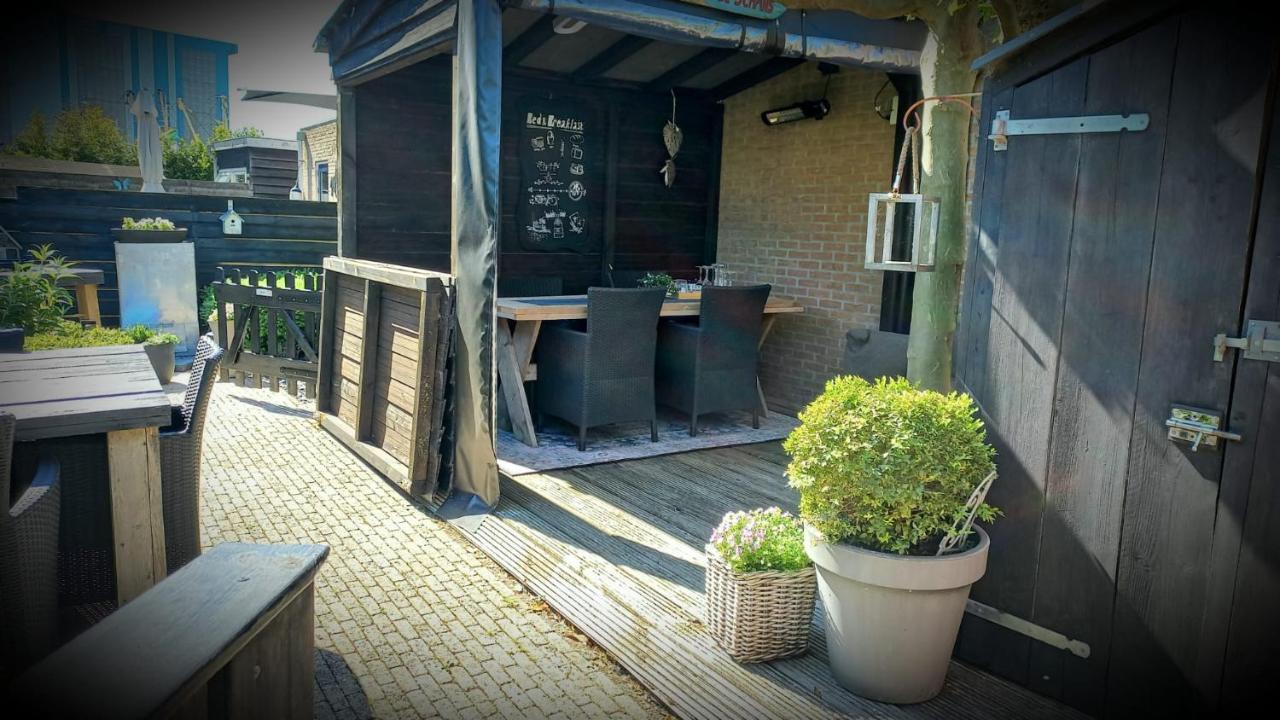 Bed & Breakfast De Schans Makkum Bagian luar foto